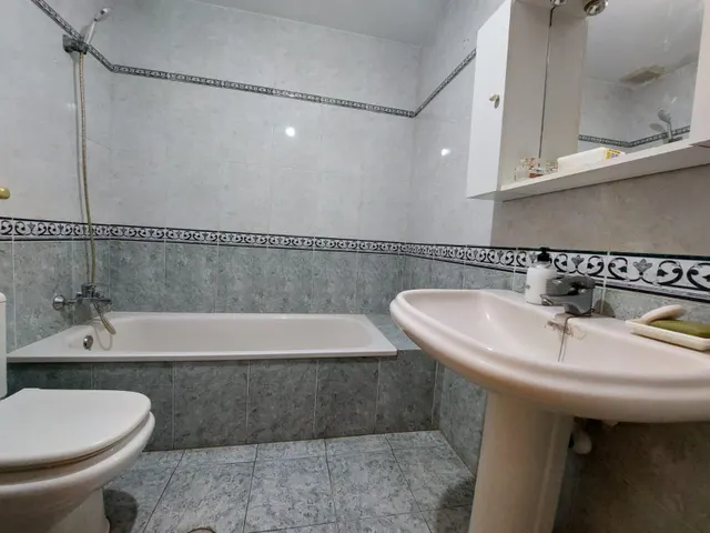 Amplio Piso en Venta en el Corazón de Salobreña — 18