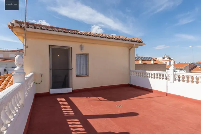 MAGNIFICA CASA EN LAS GABIAS — 5