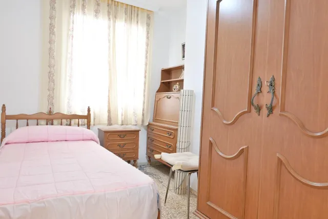 Piso de Renta libre en venta de cuatro dormitorios con terraza zona Parque Alcosa — 12