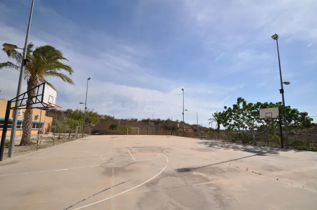 Local comercial 4 habitaciones 2442m² en venta - ABANILLA - foto 4