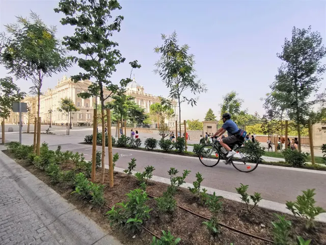Piso 28m² en alquiler - Palacio — 44