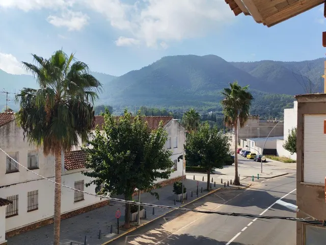 SE VENDE ESTRUCTURA EN ARTANA DE 3 PLANTAS Y PLANTA BAJA