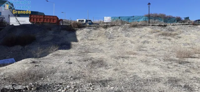 Inmejorable terreno con 2 frentes para la casa de tus sueños. — 7
