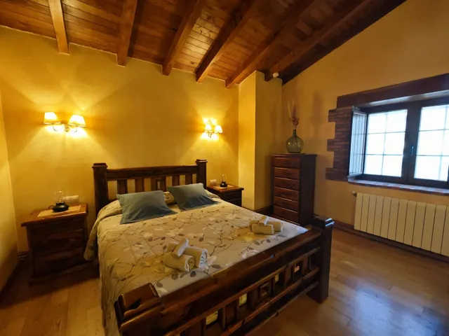CASA PAREADA CON JARDÍN EN CIEZA — 17