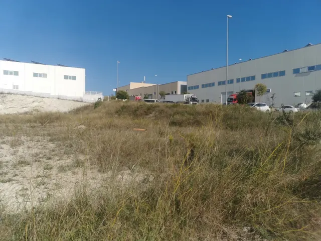 PARCELA INDUSTRIAL — 4