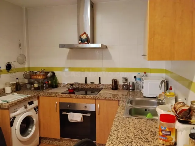 A. Encantador Adosado en La Victoria, Córdoba por solo €128,000. Luminoso y cochera propia y gran patio privado. — 7