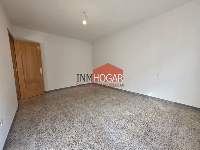 Amplia vivienda de 4 dormitorios con dos terrazas acristaladas en venta la zona sur de Ávila — 27