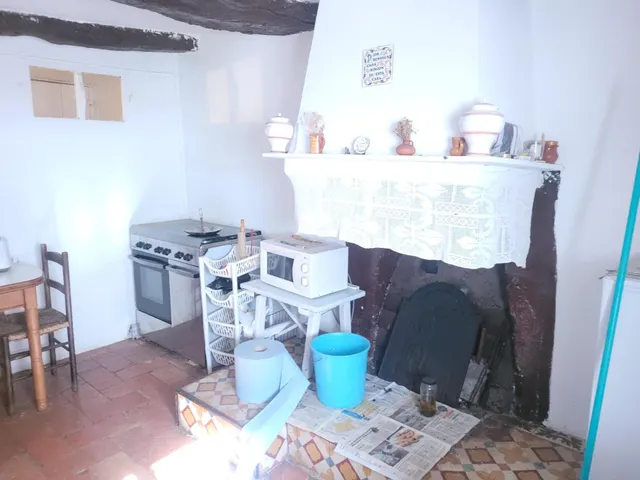 CASA CON CORRAL y TERRENO EN SAN MARTÍN DE UNX — 21