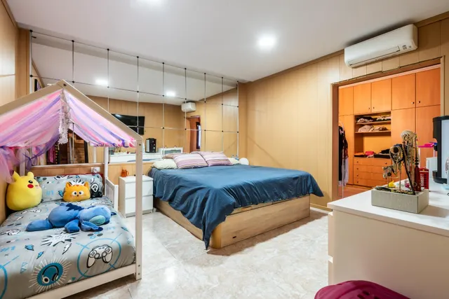 Casa de 4 plantas en zona céntrica de La Laguna · Ideal para inversores y familias numerosas · Muchas posibilidades — 18