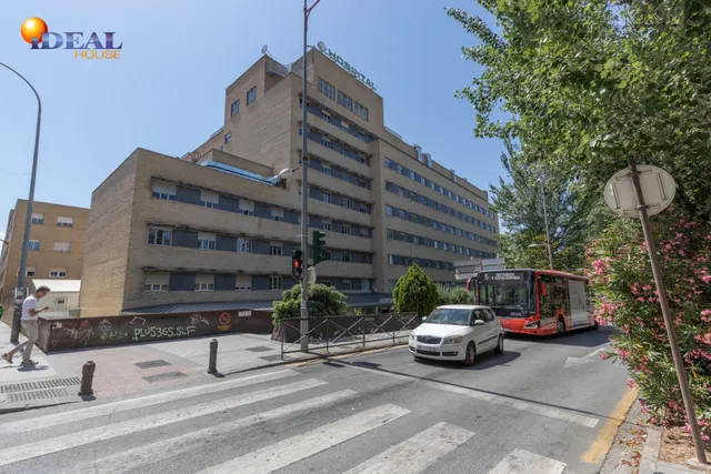 Estupendo piso  en la última planta en calle doctor azpitarte — 37