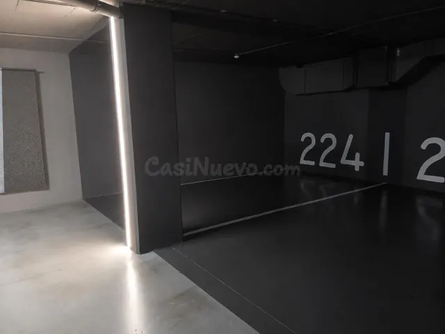 Plaza de garaje de 13 m2 en pleno centro de Palma | Frente a - foto 4