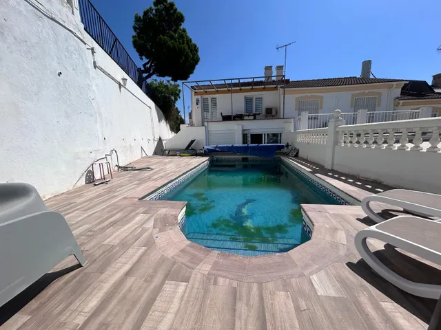 Casa adosada en esquina con piscina privada, jardín y vistas a la Bahía de Málaga — 31