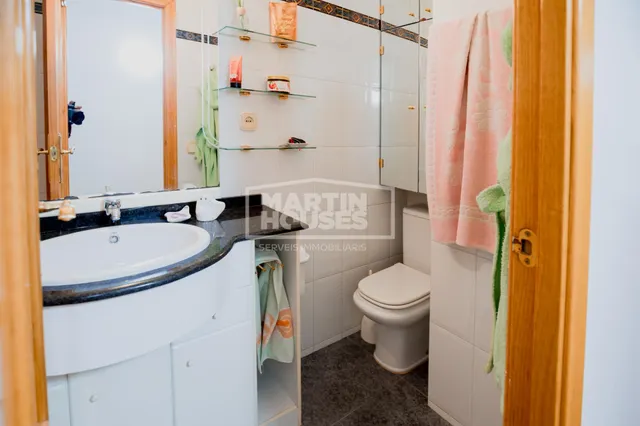 PISO EN VENTA  3 habitaciones, TERRAZA, PARKING Y TRASTERO — 14