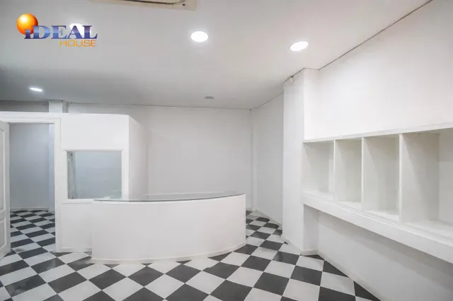 Local comercial 106m² en venta - Centro — 6