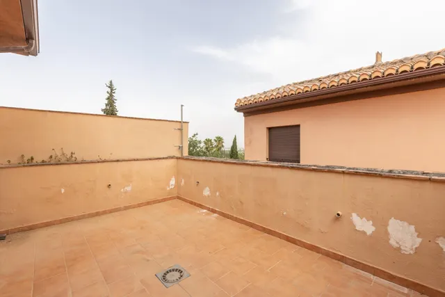 ESPECTACULAR TRIPLEX CON GARAJE Y TRASTERO EN MONACHIL — 10