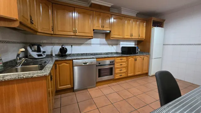 PISO DE LUJO EN ESQUINA TODO EXTERIOR — 16
