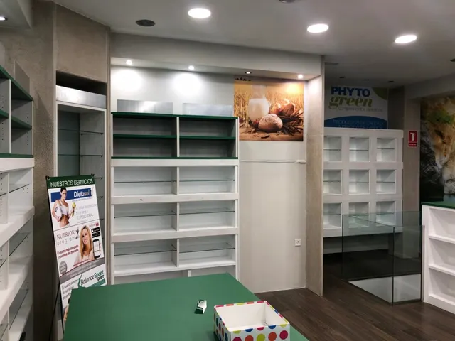 Local comercial en alquiler con traspaso — 18