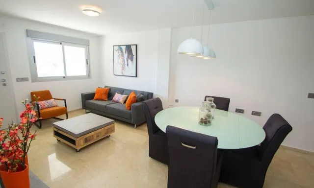 Magní­fico apartamento entre el mar y el golf! - foto 3
