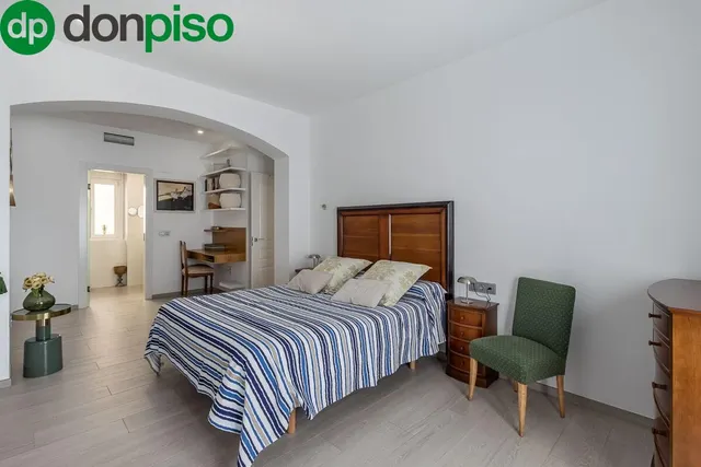 PISO COMPLETAMENTE REFORMADO EN CALLE RECOGIDAS — 21