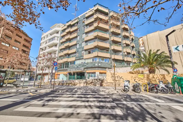 Residencia exclusiva en Paseo del Salón con vistas despejadas — 46