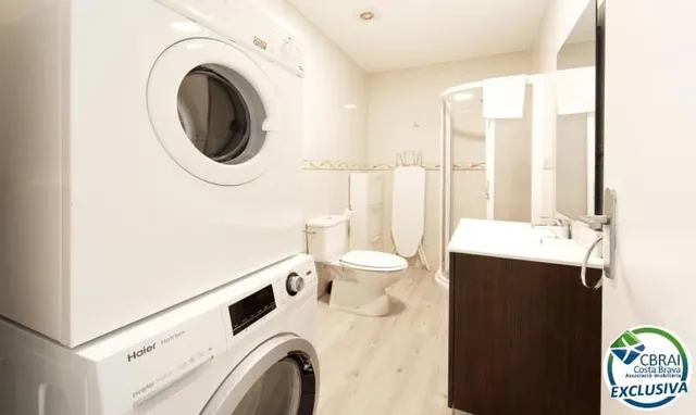 Moderno apartamento en planta baja en complejo residencial con zonas ajardinadas y piscina comunitaria — 16