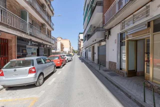 Local comercial junto avda. dilar, zaidin — 22