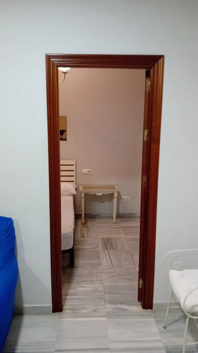 Centro San Vicente, calle Torneo, junto al Río. Excelente apartamento amueblado se alquila. Ascensor. — 19