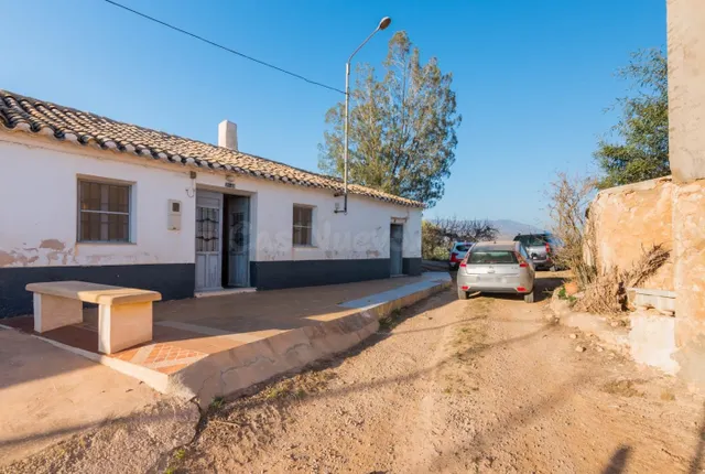 Finca de 26740 m2 de regadío en Alhama de Murcia con casa de - foto 5