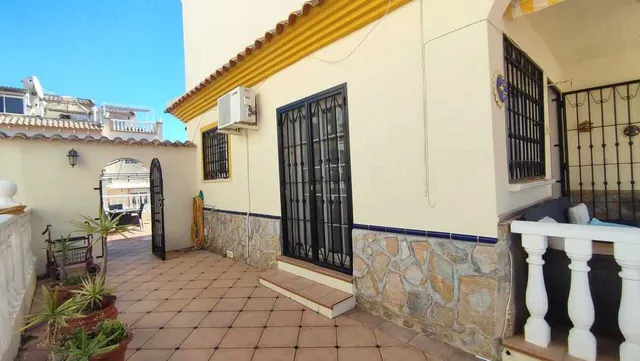 Casa 3 habitaciones en venta - La Zenia — 7