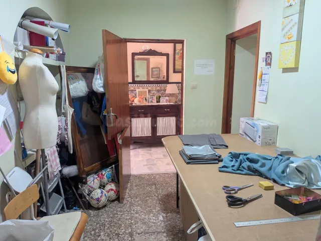 Amplia Casa en Venta en Marchena — 3