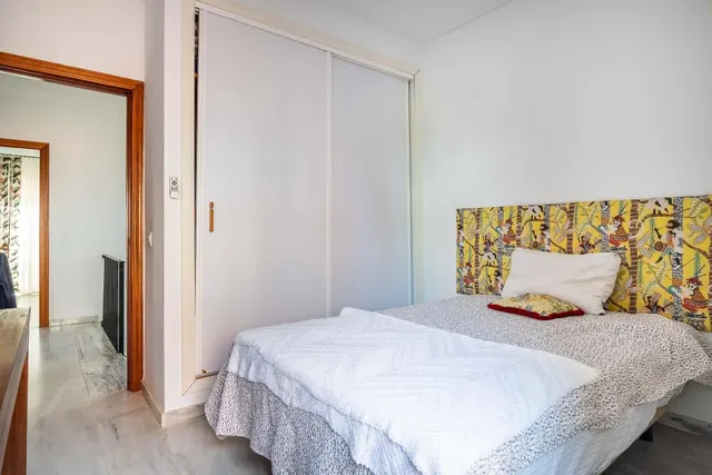 Pareado 5 habitaciones 242m² en venta - Andalucia — 28