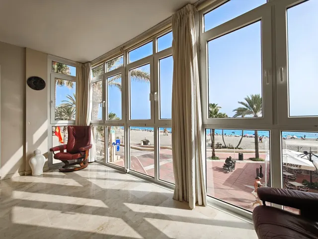 En Venta Piso en el Paseo Maritimo de ALmeria Capital — 6