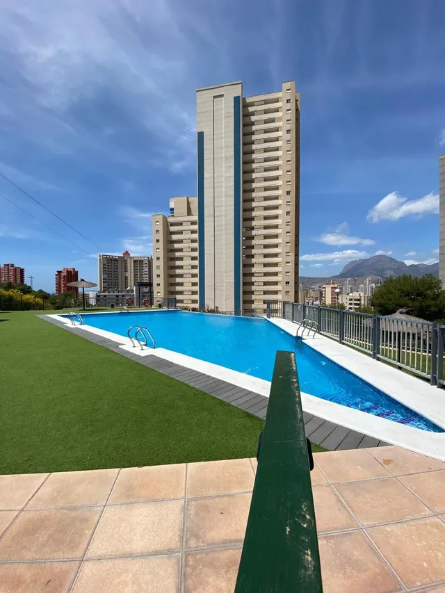 2 DORMITORIOS 1 BAÑO — 23