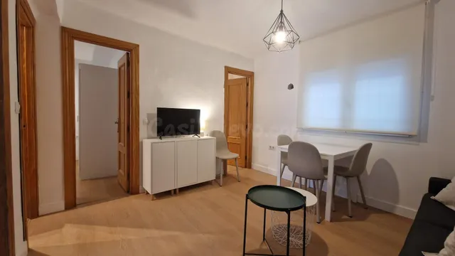 Vivienda de 3 Dormitorios en alquiler en régimen de VIVIENDA HABITUAL en Carlos Haya — 3