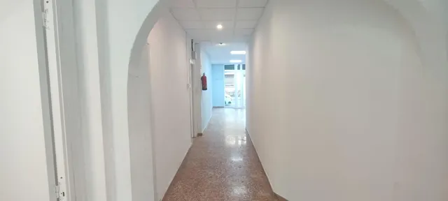Amplio Local Comercial en Ciudad de Asís, Alicante - Oportunidad Única — 9
