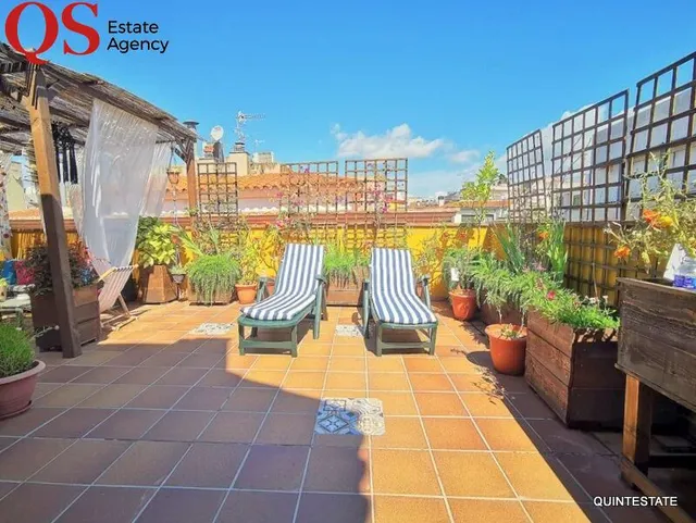 Edificio con licencia turística en centro de Blanes - foto 4
