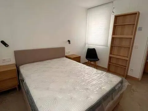 Piso en venta en Calle de Mercedes Arteaga, 9 — 18
