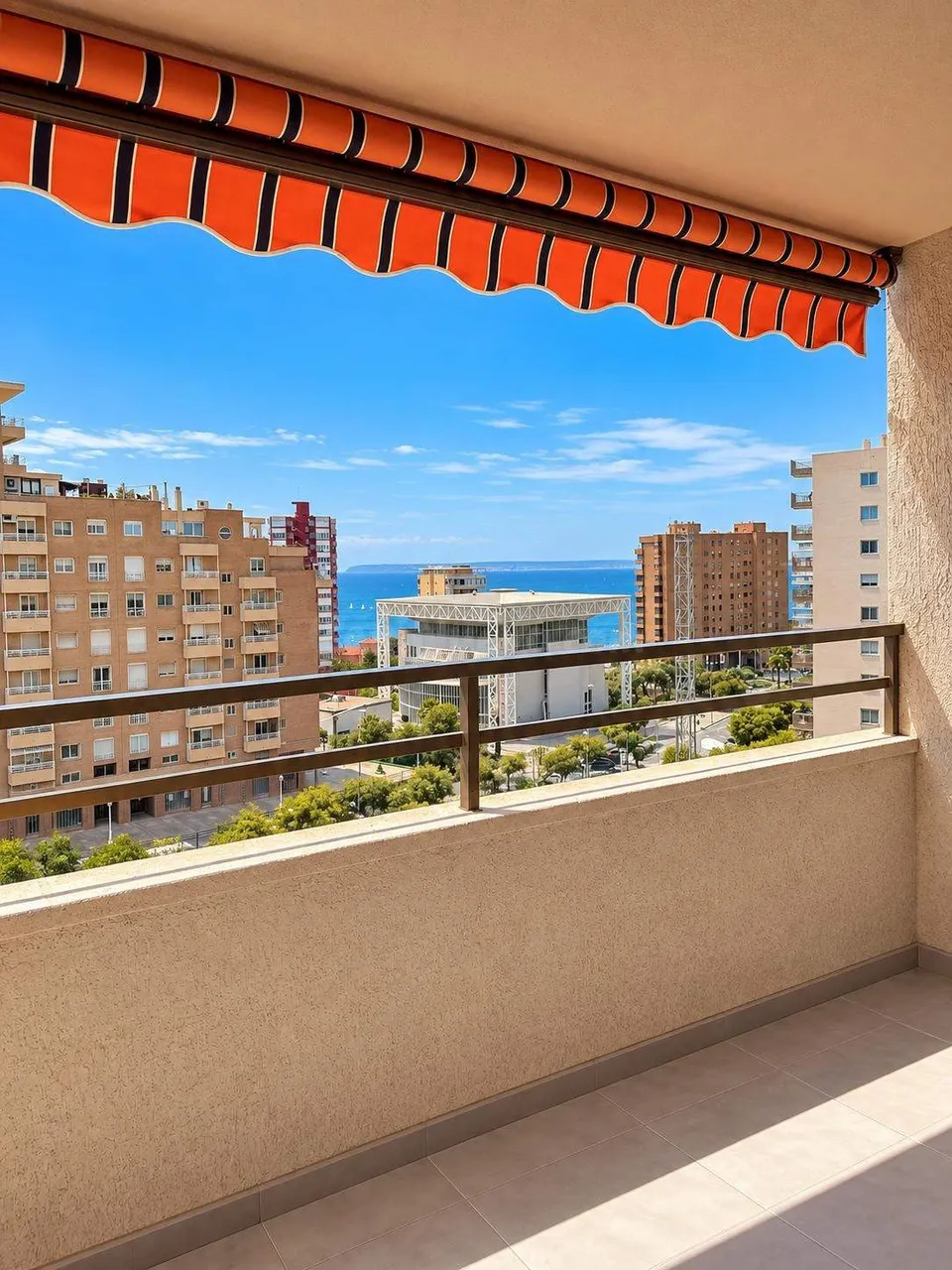 FANTÁSTICO PISO CON VISTAS AL MAR EN UNA DE LAS MEJORES ZONAS DE ALICANTE