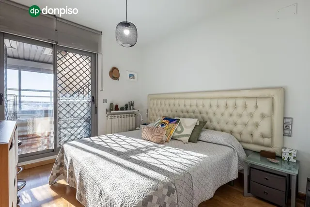 Ático dúplex en Campus de la Salud — 14