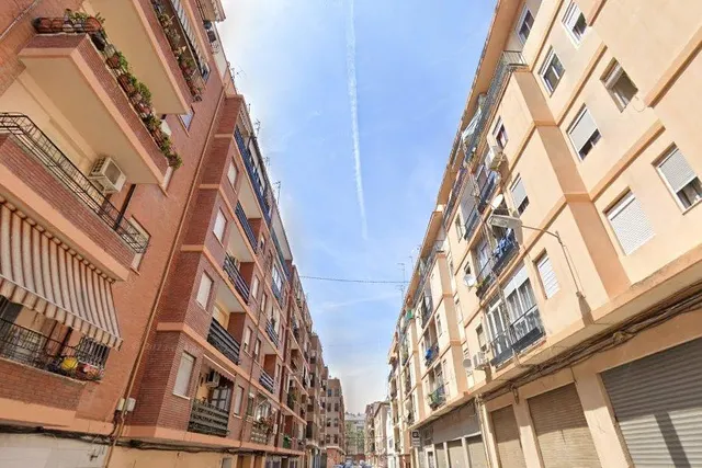 PISO DE 3 habitaciones,  EXCELENTE INVERSION CON SENTIDO. — 2