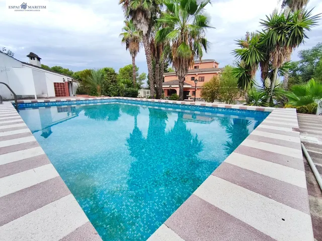 ALQUILER Chalet en Vilamarxant - ¡Tu Oasis en la Montaña!