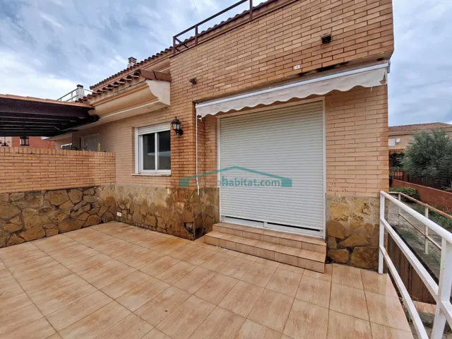 Chalet con jardín, 4 dormitorios y sótano independiente en Alfara de la Baronía — 43