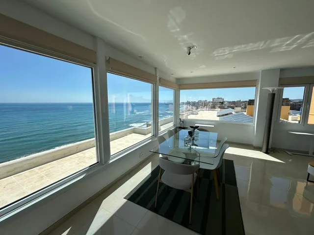1ª Línea Playa Fuengirola - Super Atico 2 Dormitorios, Vistas al mar y Piscina, Gran Terraza, Sauna — 6