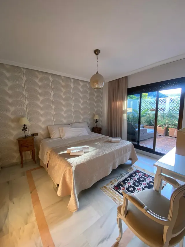 Ático exclusivo de 4 dormitorios junto al Paseo Marítimo y Puerto Deportivo de Marbella — 10