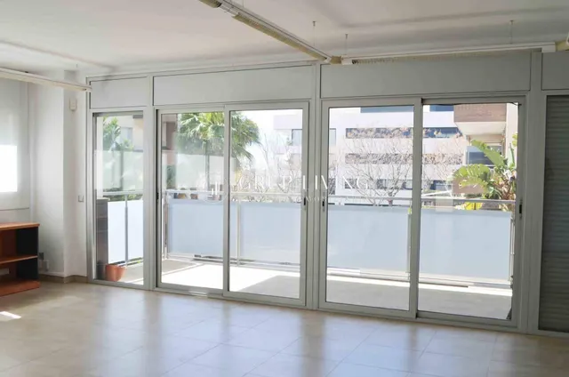 OFICINA EN VENTA EN LA ZONA DE LA PLANA