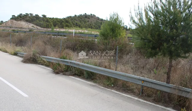 VENTA DE TERRENO EN SAX — 9