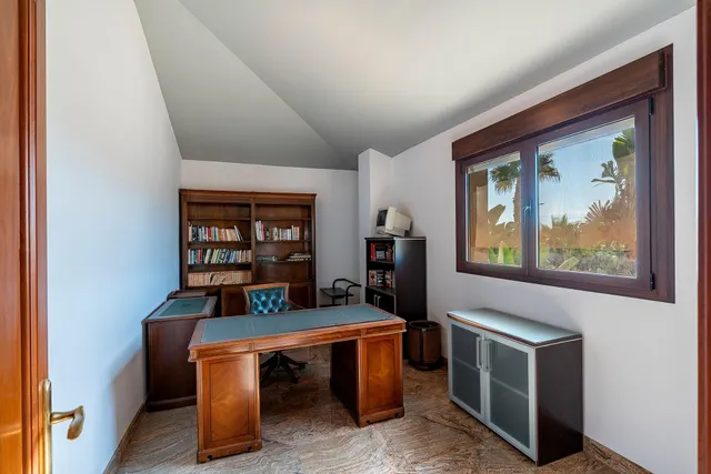 Exclusivo Chalet Independiente en Almerimar: Elegancia, Amplitud, Privacidad, Gran Parcela, Excelentes Calidades y Acabados de Lujo — 27