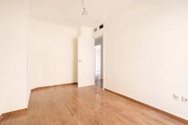 Piso Junto a Esquina del Convento — 19
