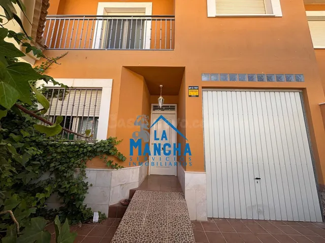 *156.000€* INMOBILIARIA LA MANCHA VENDE ADOSADO EN EL SALOBR - foto 3