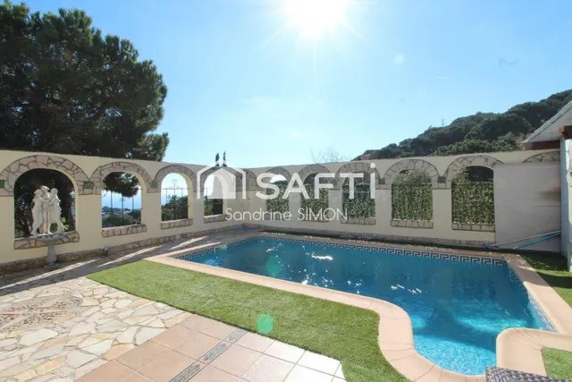ACOGEDORA Y ESTUPENDA VILLA CON LICENCIA TURISTICA - foto 2
